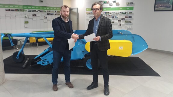 Porozumienie o współpracy WZ UwB z firmą SaMASZ Sp. z o.o.