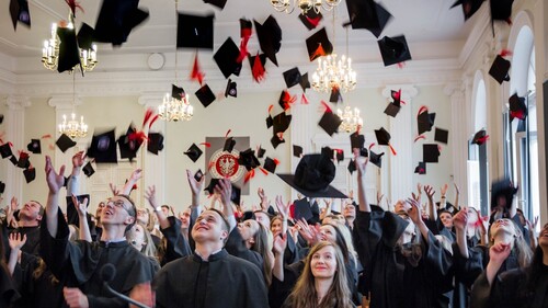 GRADUACJA ABSOLWENTÓW ROKU AKADEMICKIEGO 2025/2026.